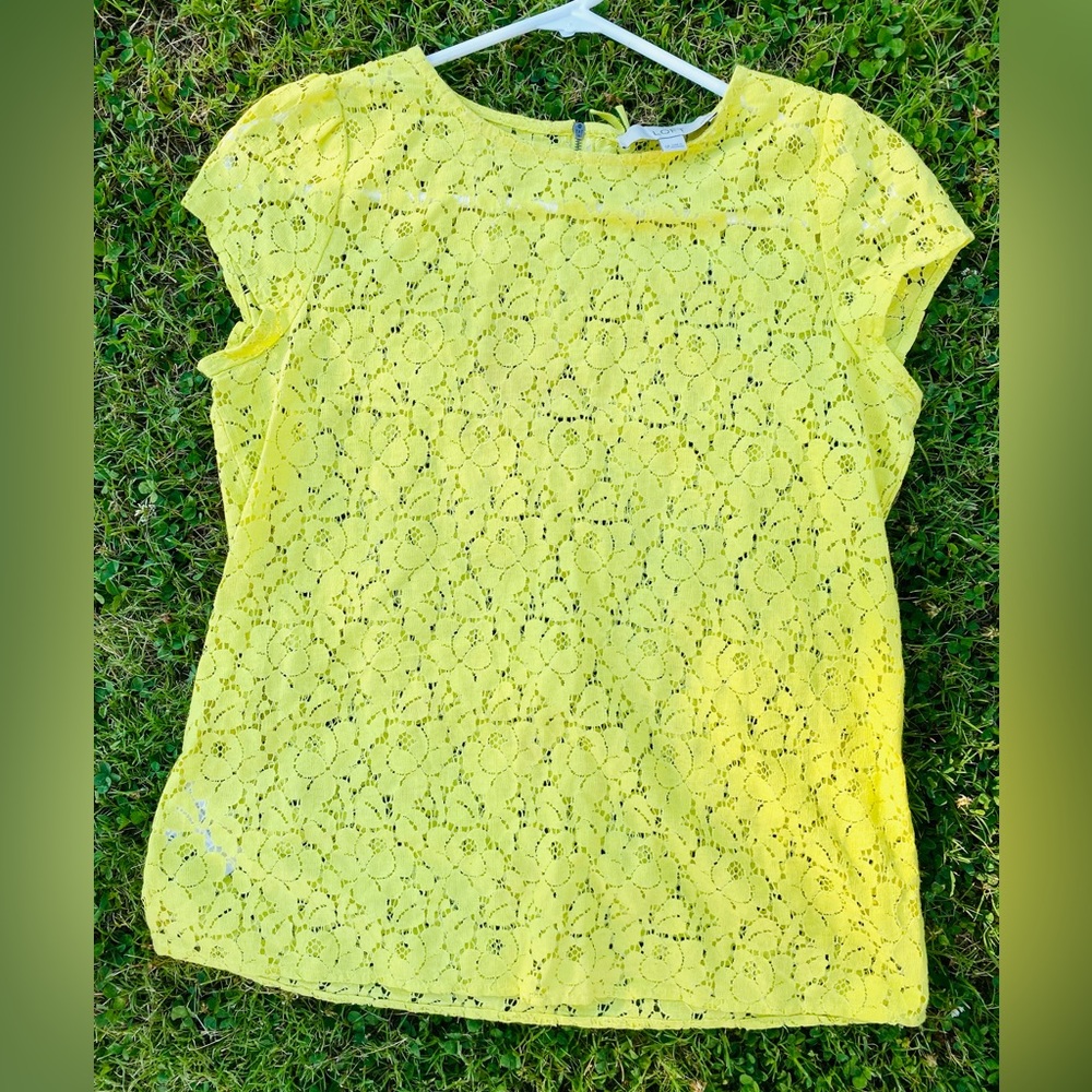 ❣️LOFT Yellow Overlay Top Size Small Petite ❣️